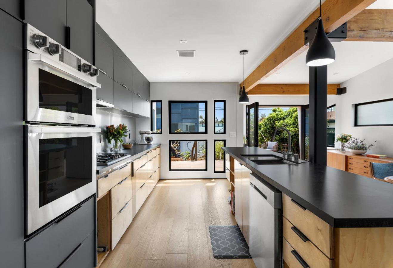 Brooks House Your Venice Escape