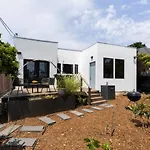Brooks Beach House Your Venice Escape