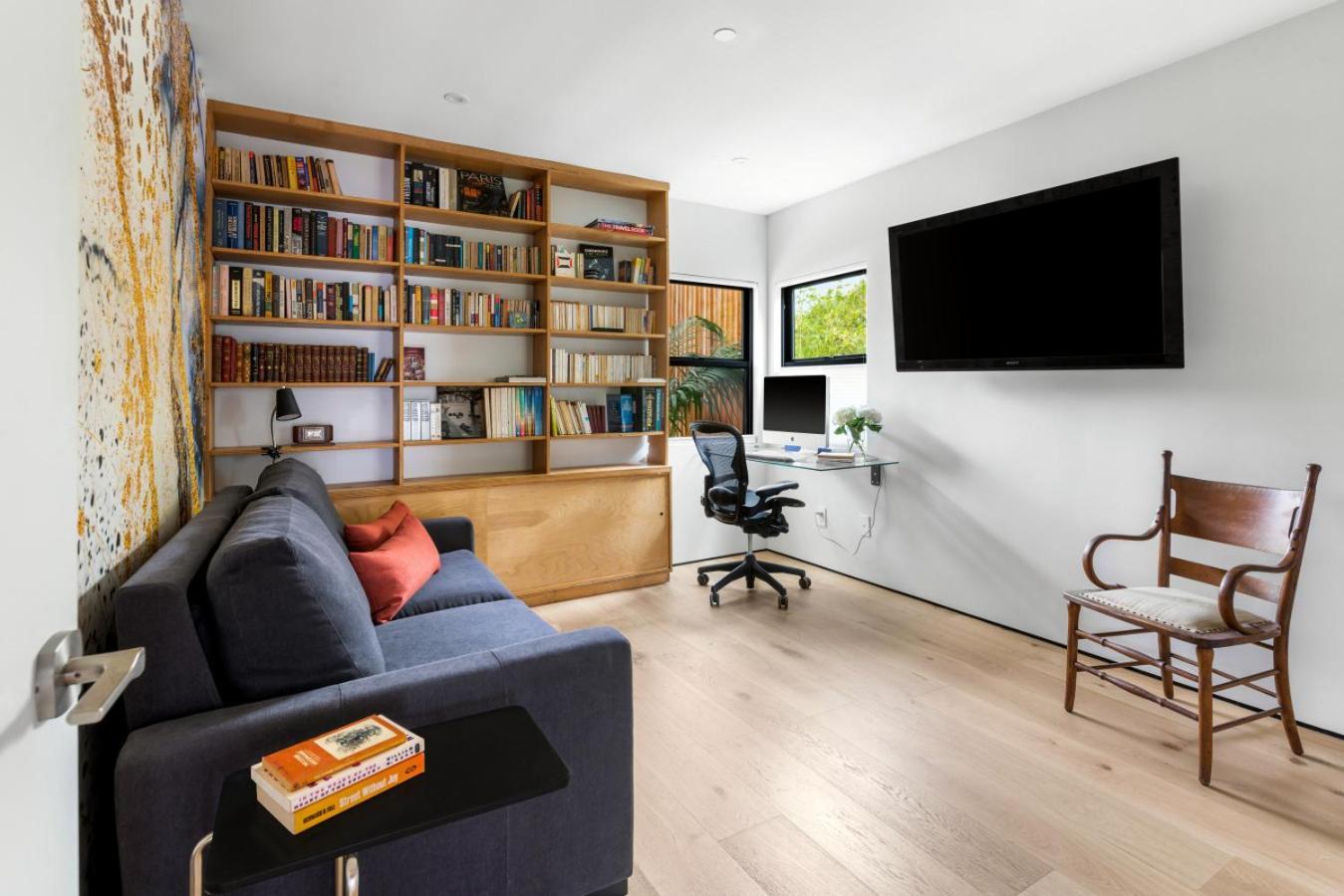 Brooks House Your Venice Escape